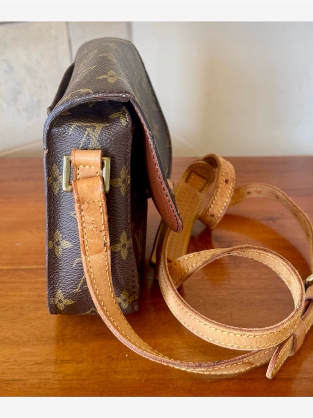 💙SOLD💙LOUIS VUITTON SAINT CLOUD PM SHOULDER BAG - Picture 4 of 16